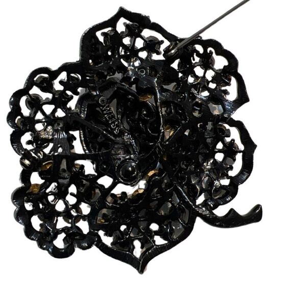 Vintage Weiss Large Japanned Blue Rhinestone Flower Brooch, Signed - Picture 9 of 9